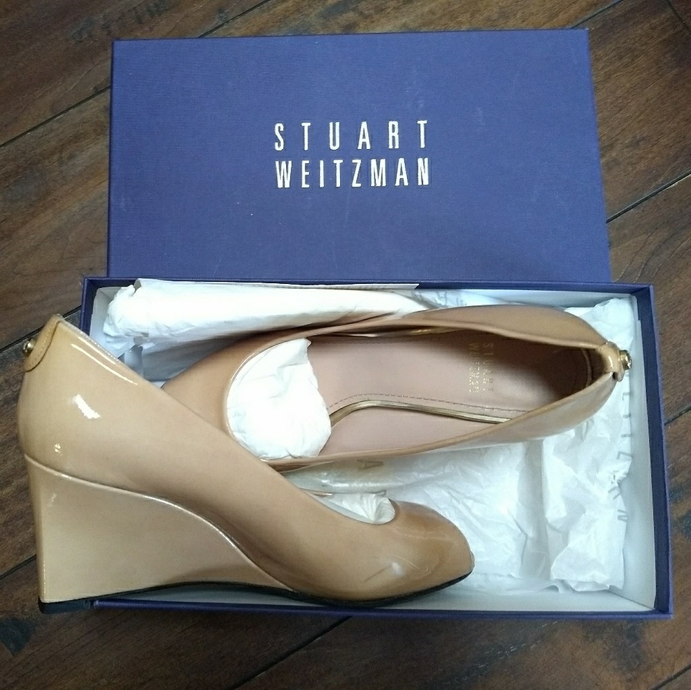 Stuart Weitzman "Aniline" nude patent wedges